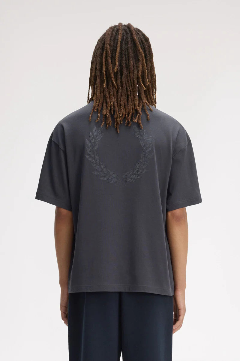 BACK PRINT LAUREL WREATH T-SHIRT