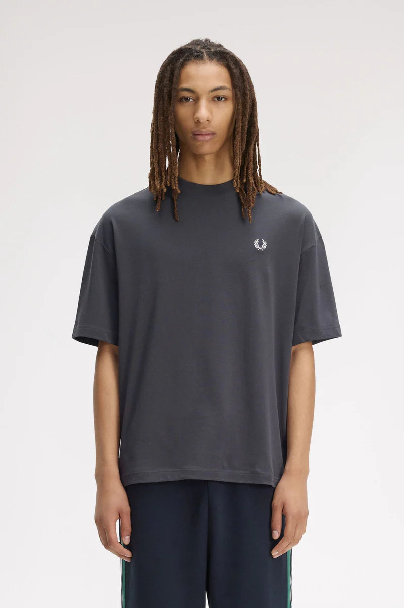 BACK PRINT LAUREL WREATH T-SHIRT